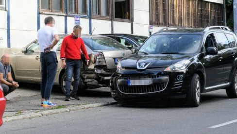OVDE SE SLUPALA DANICA DRAŠKOVIĆ: Prve fotografije sa mesta udesa - Oštećeno nekoliko automobila