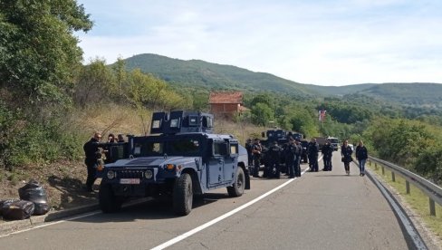 KURTI POSLAO JOŠ SPECIJALACA: Primećene dodatne trupe raspoređene prema Leposaviću