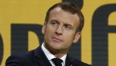MAKRON NE PODIŽE SLUŠALICU: Francuski predsednik i dalje ljut zbog podmornica i ne odgovara na pozive australijskog premijera
