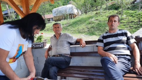 ДОБАР ЖИВОТ И ОД ЊИВЕ: Породица Малагић великим радом и трудом проширила дедовину у Хисарџику