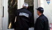 ТРОЈКА ОБИЈАЛА ПРОДАВНИЦЕ: Ухапшена група из Смедеревске Паланке, нађен део плена