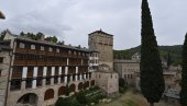 KORONOM ZARAŽENI I HILANDARSKI MONASI: Srpska svetinja zatvorena, inficirani pod posebnim nadzorom