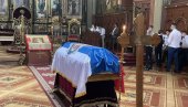 SAHRANA SUTRA UZ NAJVIŠE VOJNE POČASTI: U Sabornom hramu u Sremskim Karlovcima danas izloženi posmrtni ostaci vožda Đorđa Stratimirovića