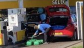 BRITANSKI MINISTAR PORUČIO GRAĐANIMA: Ne pravite zalihe goriva, ne preti nam nestašica! (FOTO)