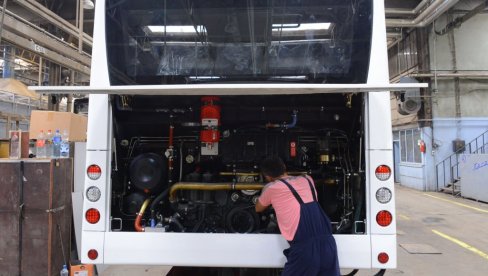 ИКАРБУС ЈОШ ЧЕКА НА КИНЕЗЕ: Спора приватизација земунске фабрике аутобуса