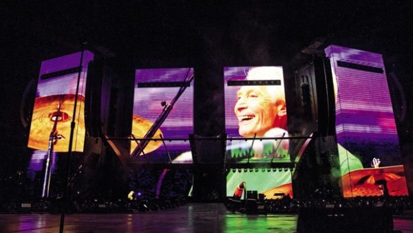 ОДАЛИ ПОЧАСТ ЧАРЛИЈУ: Ролинг Стонси одржали концерт на стадиону у Сент Луису пред 60.000 људи