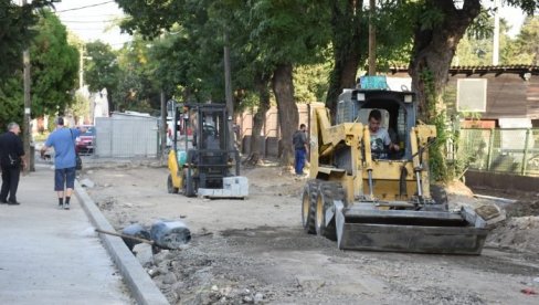 KALDRMA ZA JOŠ TRI ULICE: Putari rade na Gardošu