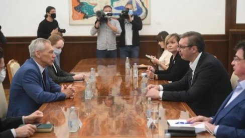 SASTANAK VUČIĆA I HARČENKA: Predsednik razgovarao sa ruskim ambasadorom