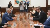 САСТАНАК ВУЧИЋА И ХАРЧЕНКА: Председник разговарао са руским амбасадором