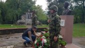 POČAST SINĐELIĆIMA SA KOZARE I POVLENA: Obeleženo 30 godina od pogibije majora Milana Tepića i vojnika Stojadina Mirkovića u Bjelovaru