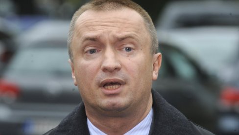 PAJTIĆ BEZ PODRŠKE NARODA: Krije se iza “studentskih“ lista iz Kule i iz senke pokušava da se domogne vlasti