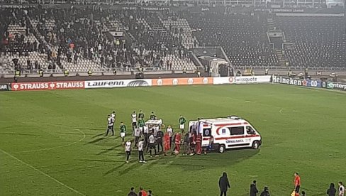 DRAMA U HUMSKOJ: Fudbaler Flore vozilom Hitne pomoći iznet sa terena (FOTO)