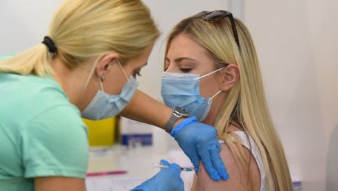 У СРБИЈИ СЕ ДИЖЕ СЕДМИ ТАЛАС КОРОНЕ: Четврта доза вакцине за старе и угрожене, стручњаци имају нове препоруке за грађане
