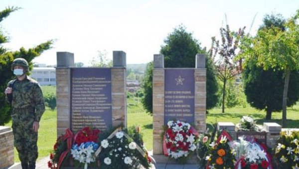 БАРЕЉЕФИ ЗА  ЦРВЕНОАРМЕЈЦЕ: Град Липецк подиже споменик совјетским војницима погинулим за ослобођење Крушевца у Другом светском рату