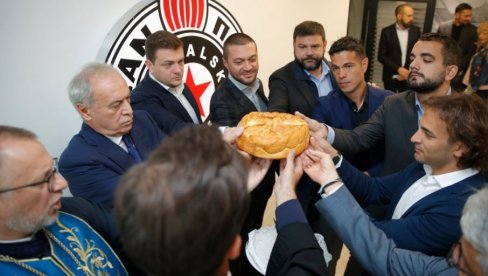 SVEČANO U HUMSKOJ: Partizan proslavio krsnu slavu
