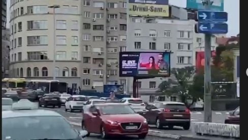 UDES ISPRED TERAZIJSKOG TUNELA: Sve stoji kod Brankovog mosta, a evo gde su još gužve u Beogradu (FOTO)