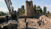 ЕКСПЛОЗИЈА 1941. ПОМЕРИЛА ТЕМЕЉЕ: У Смедереву пронађене кости старе пет векова и остаци срушених кула