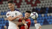 SRBIJA U PROBLEMU, ALI I SREĆNA PRED PORTUGAL: Dvojica startera ne igraju protiv Azerbejdžana, ali očistili kartone za finale u Lisabonu
