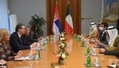 VUČIĆ NA SASTANKU ŠEFOM DIPLOMATIJE KUVAJTA: Predsednik razgovarao sa Ahmedom Naserom Al-Mohamed Al-Sabahom (FOTO)