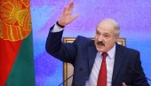 БЕЛОРУСИЈУ НИКАДА НЕЋЕТЕ ПРЕТВОРИТИ У УКРАЈИНУ: Лукашенко поручио Западу - Нећемо издати Русију и руски народ