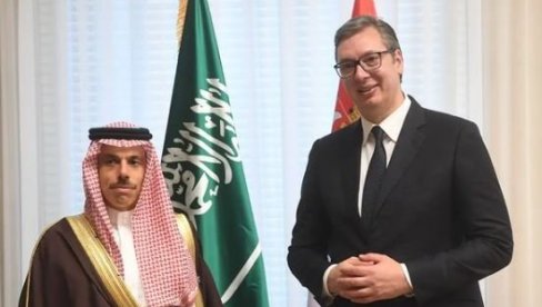 VUČIĆ SE SASTAO SA BIN FARHANOM: Predsednik Srbije razgovarao sa šefom saudijske diplomatije (FOTO)