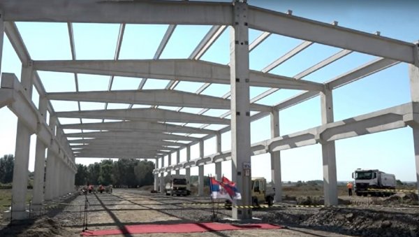 КОВАЋЕ ЧЕЛИК ЗА 1.000 €: Бугарска компанија Минимет комодитис у Ковину коначно почела изградњу фабрике