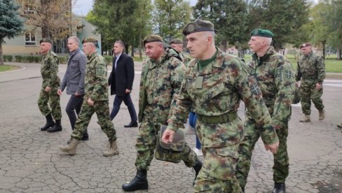 OČEKUJE SE DOLAZAK VUČIĆA: Uskoro počinje sastanak o albanskoj agresiji
