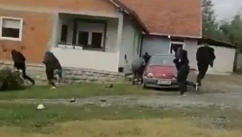 NOVI ZASTRAŠUJUĆI SNIMAK SA KOSOVA: Albanski specijalci otvorili rafalnu paljbu po Srbima (VIDEO)