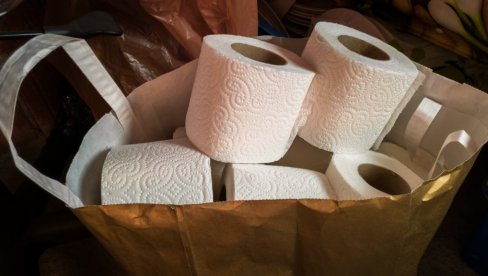 НОВЕ ЦЕНЕ ОД ЧЕТВРТКА: Зашто је тоалет папир скуп као да је од злата