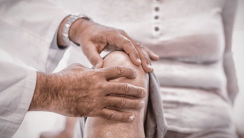 OPREZ AKO SE BAVITE NEKOM OD OVIH PROFESIJA:  Degenerativne promene prvo zahvataju hrskavicu, pa stradaju kolena