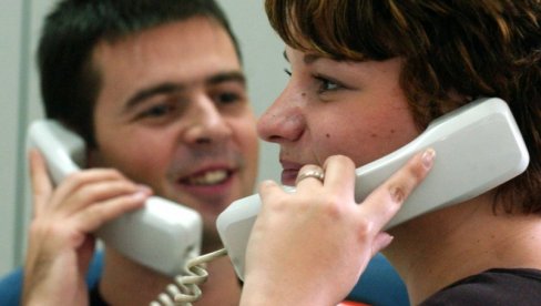 ЖИЦА ИДЕ У ЗАБОРАВ: Фиксна телефонија бележи пад броја корисника и потрошених минута