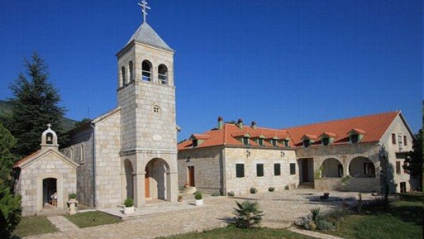 ИЗРОНИЛЕ ЗИДИНЕ СРПСКОГ МАНАСТИРА У ХРВАТСКОЈ: У језеру Перућа појавили се остаци манастира Драговић сазиданог 1395. године