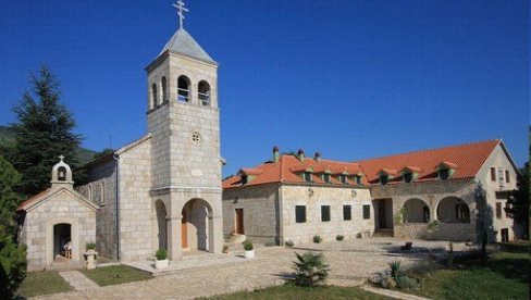 IZRONILE ZIDINE SRPSKOG MANASTIRA U HRVATSKOJ: U jezeru Peruća pojavili se ostaci manastira Dragović sazidanog 1395. godine