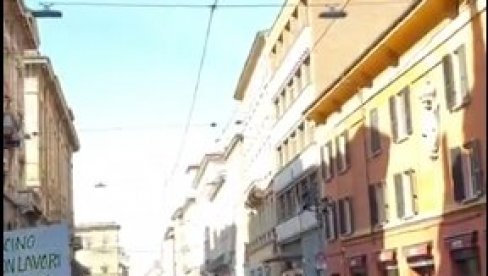 ПРОТЕСТ ПРОТИВ КОВИД ПРОПУСНИЦА У МИЛАНУ: Више од 15 000 Италијана изашло на улице (ВИДЕО)