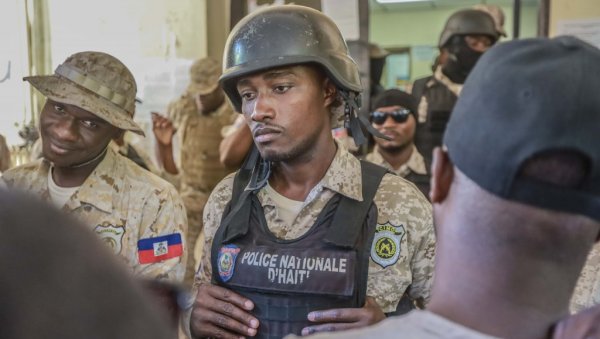 ОТЕТИ МИСИОНАРИ ИЗ САД: На Хаитију банде сада контролишу половину престонице Порт о Пренс, Вашингтон не шаље трупе