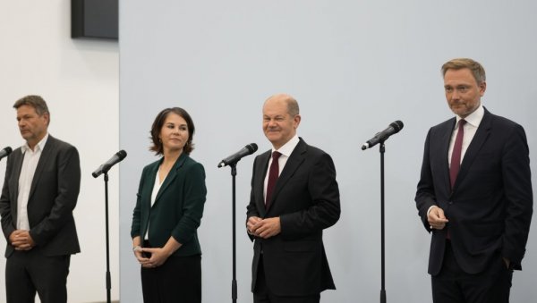 УСПЕЛИ ДА СЕ САПЛЕТУ ПРЕ СТАРТА: Данас почиње нова рунда тројних преговора немачких партија о семафор коалицији