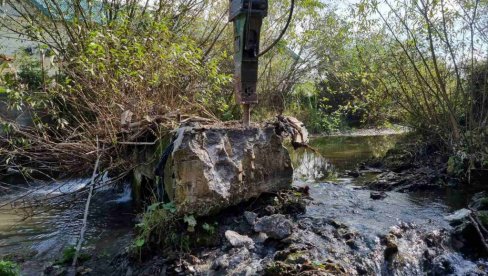 VEZIŠNICA SAD SLOBODNO TEČE: Uklonjene tri betonske brane na levoj pritoci Ćehotine