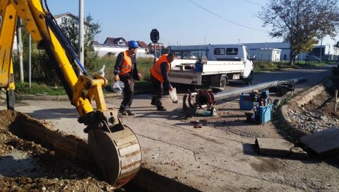 VELIKA INVESTICIJA U PARAĆINU: Pri kraju zamena azbestnih vodovodnih cevi u Niškoj ulici