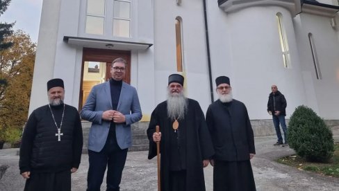 DRAGULJ SRPSKE ISTORIJE: Vučić obišao Bogorodičnu crkvu u Mrzenici