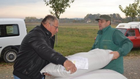 ПОДРШКА ЗА ФАРМЕРЕ И ПЧЕЛАРЕ: Унапређење пољопривреде у Крушевцу