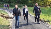 RAD NA INFRASTRUKTURNIM PROJEKTIMA: Vasilije Perić obišao asfaltirani put u zaseoku Nikolić