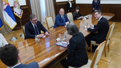 DALJE JAČANJE BILATERALNIH I EKONOMSKIH ODNOSA DVE ZEMLJE: Predsednik Vučić se sastao sa ambasadorkom Šan Makleod