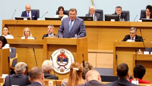 POČELA POSEBNA SEDNICA SKUPŠTINE SRPSKE: Prisustvuje Dodik, glavna tema štetne odluke Sarajeva