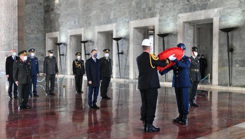 STEFANOVIĆ U TURSKOJ: Ministar posetio mauzolej Kemala Ataturka