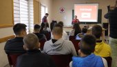 КАМП ЗА СРЕДЊОШКОЛЦЕ: Црвени крст Вршац обучава нове волонтере