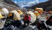 UGROŽENO I SNABDEVANJE VODOM MILIJARDU LJUDI: Najviši glečer na Mont Everestu se ubrzano topi zbog klime