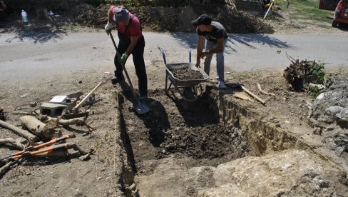 НЕВЕРОВАТНО ОТКРИЋЕ: Истражујући хумку, археолози ископали људске кости страре 5.000 година