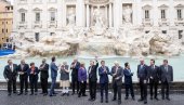 ДА ЛИ СУ ЗАМИСЛИЛИ ЖЕЉЕ? Лидери Г20 бацали новчиће у фонтану Треви, Бајден изостао