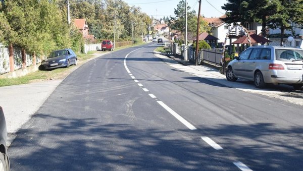 УЛИЦА КОСМАЈСКИХ ПАРТИЗАНА У НОВОМ РУХУ: Завршени радови на реконструкцији улице у Барајеву
