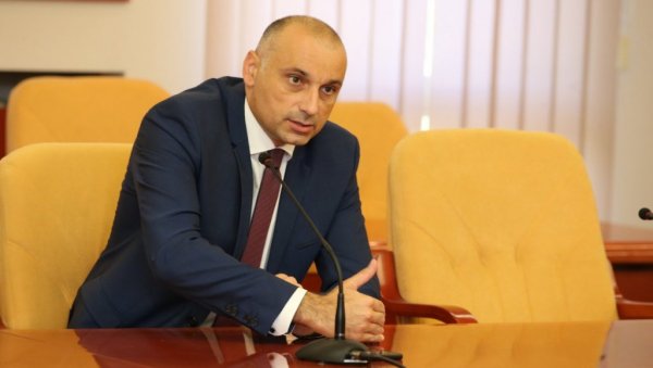 БАЊАЦ: Одузето силом вратићемо правом